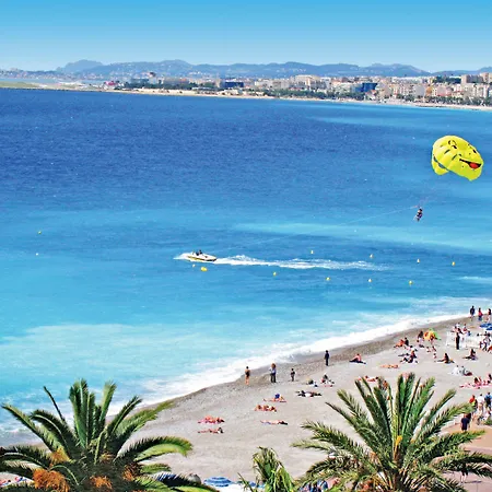 Hotel Le Royal Promenade Des 3*
